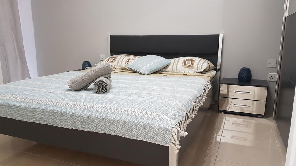 Spinola Seafront Apartment San Ġiljan Extérieur photo