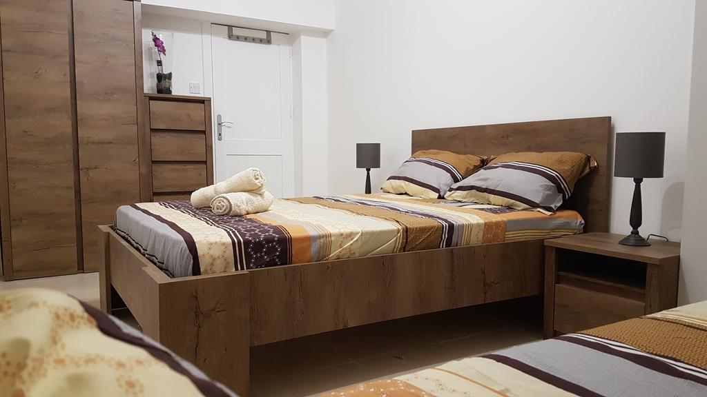 Spinola Seafront Apartment San Ġiljan Extérieur photo